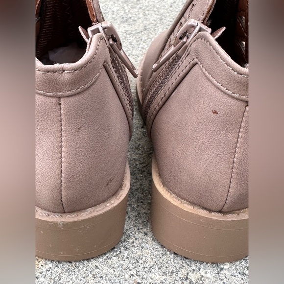 Taupe Size 6 - Infant Toddler Chelsea like Cut Ankle Heel Booties - Picture 6 of 6